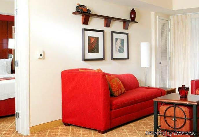 Hotel Angeles Burbank/downtown 3*