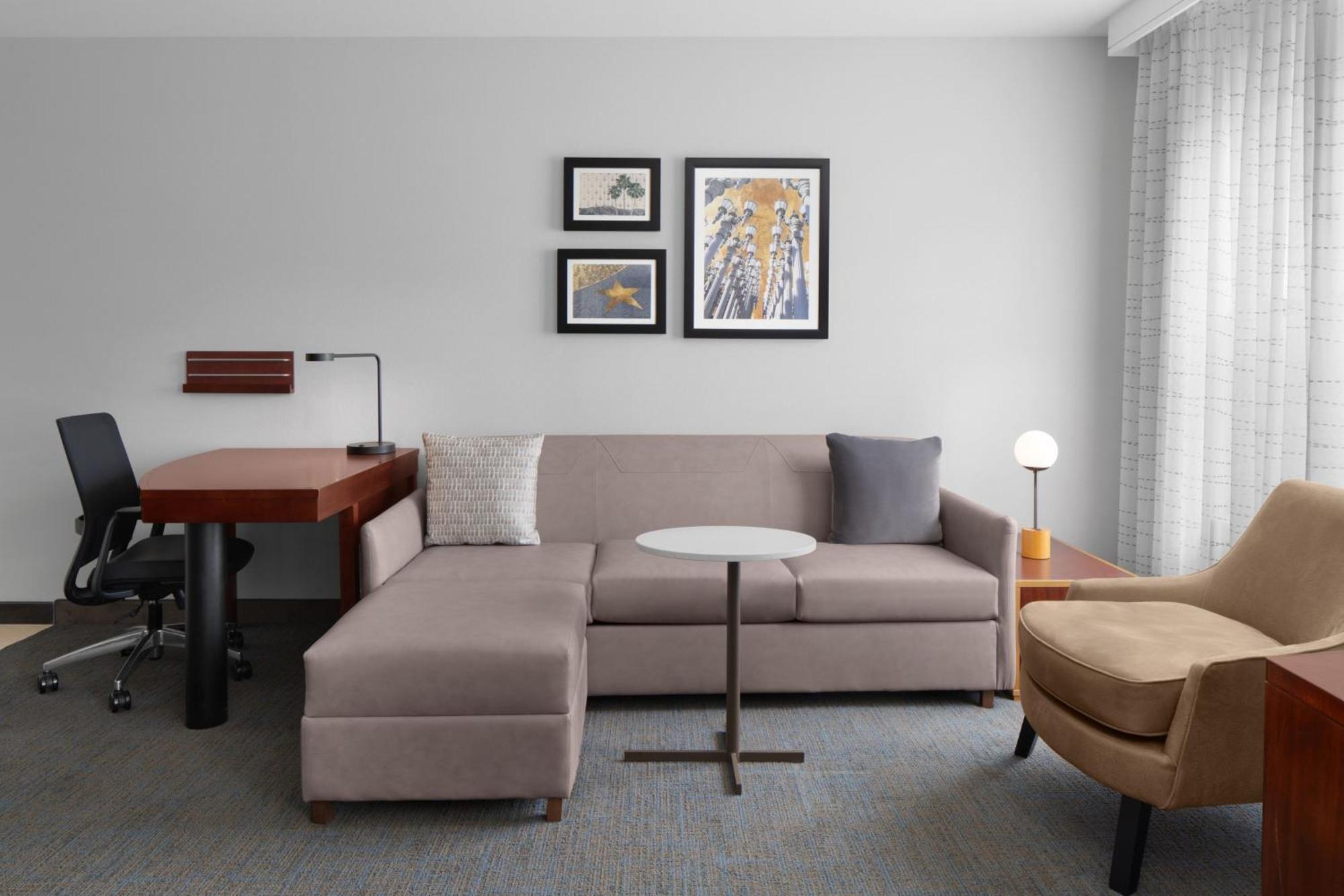 Angeles Burbank/downtown 3*